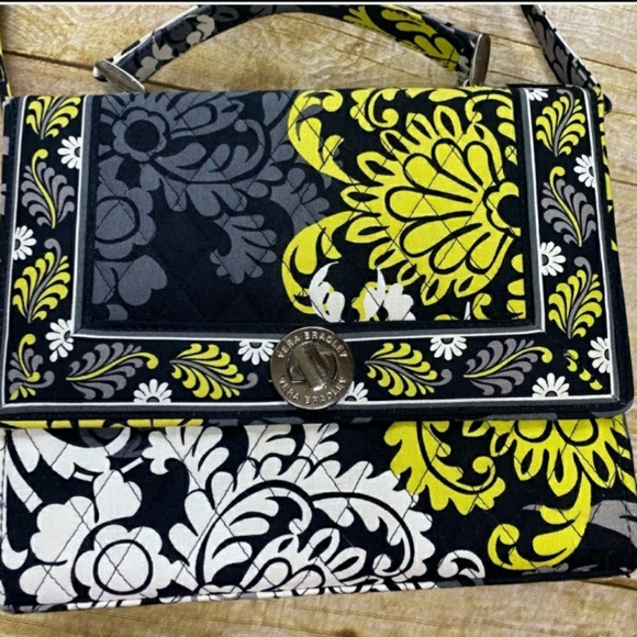 Vera Bradley Handbags - Vera Bradley Purse